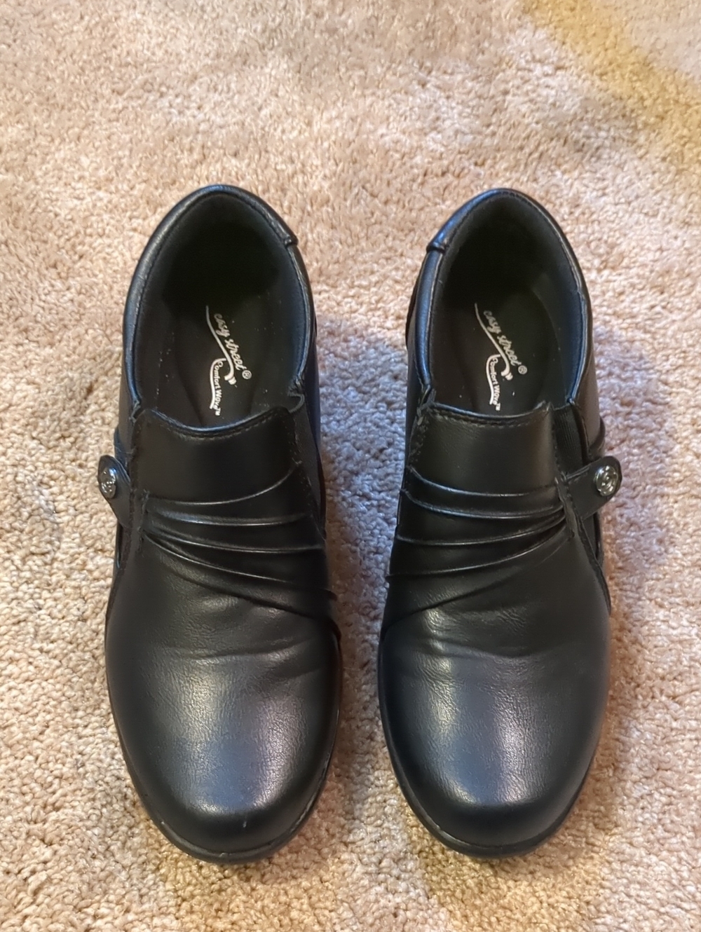 Easy Street Comfort Wave Black Shoe